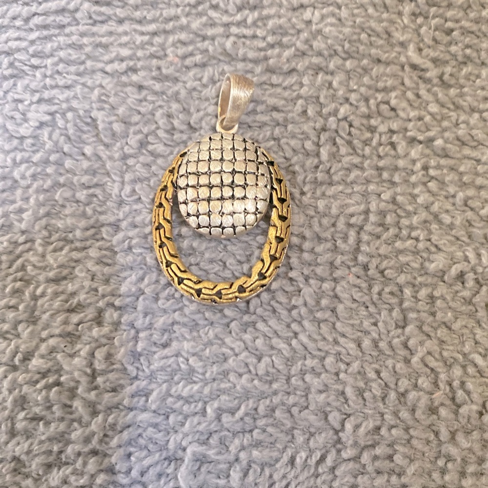Pendant/charm